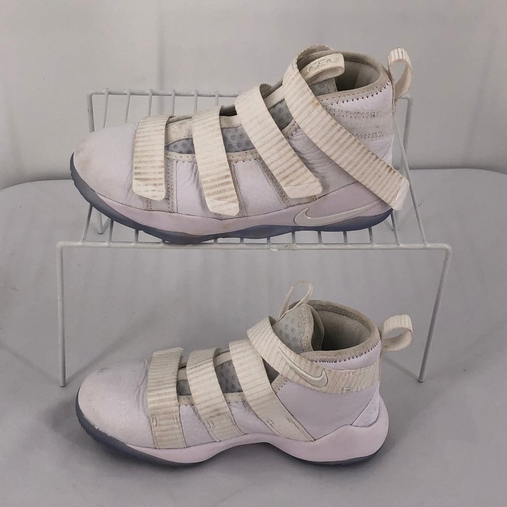 Nike Lebron Soldier XI